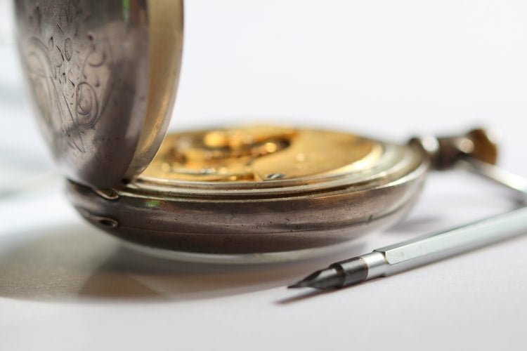 How to repair pocket watch